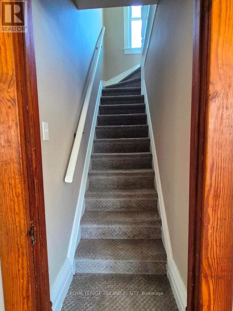 286 KING STREET SOUTH Image 16