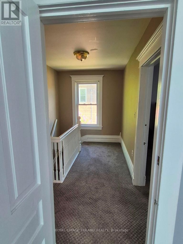 286 KING STREET SOUTH Image 17