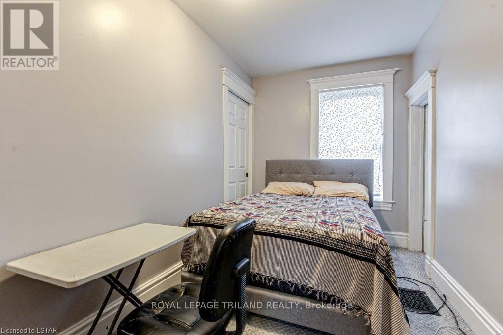 286 KING STREET SOUTH Image 21