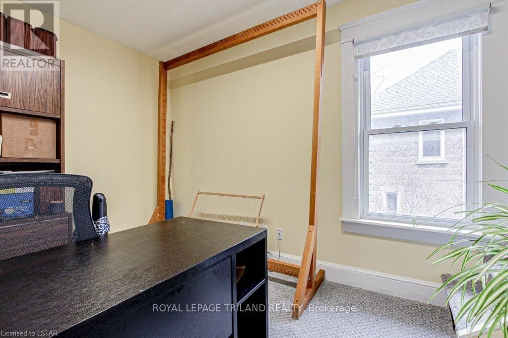 286 KING STREET SOUTH Image 23