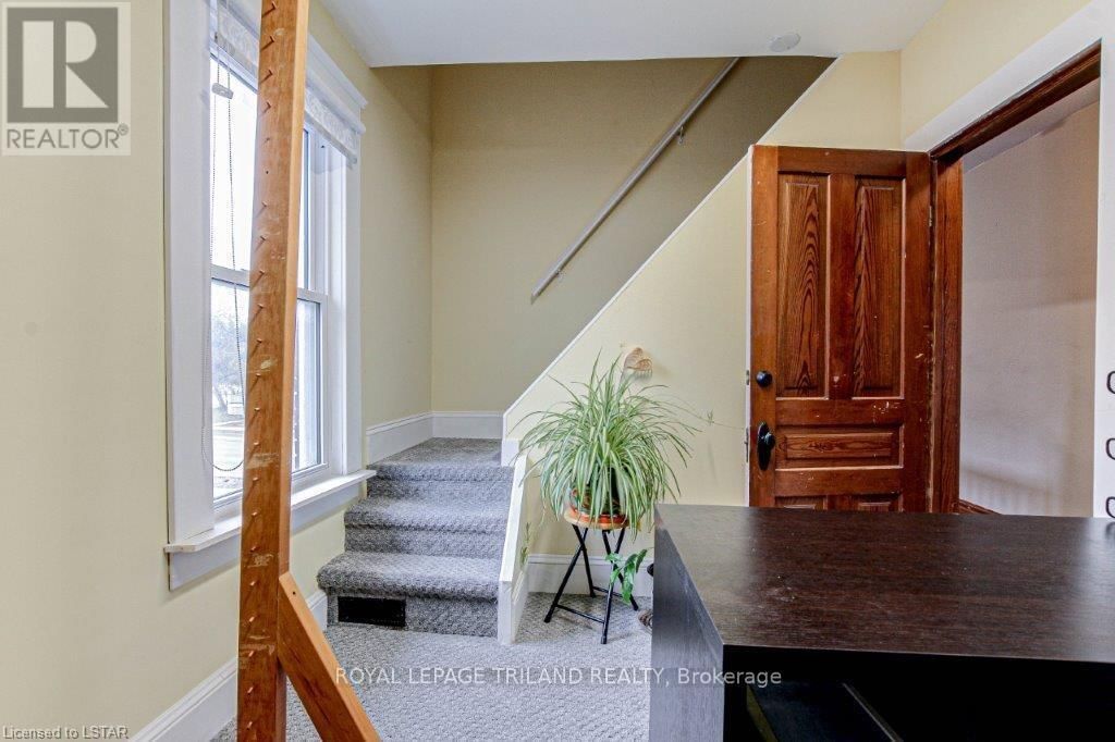 286 KING STREET SOUTH Image 24