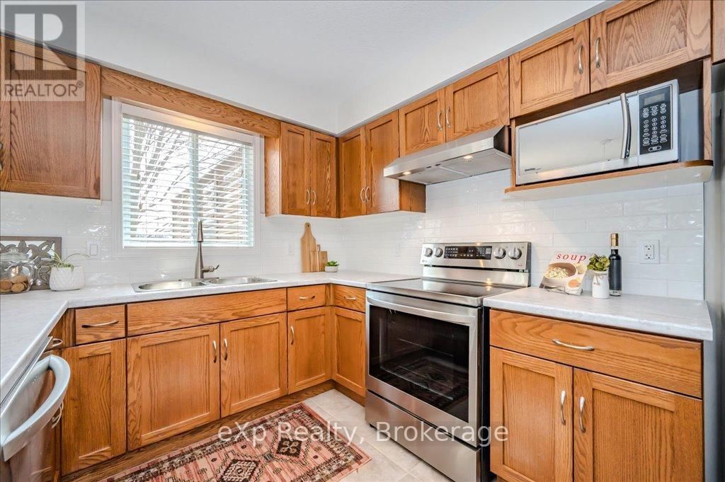 216 SEVERN DRIVE Image 12