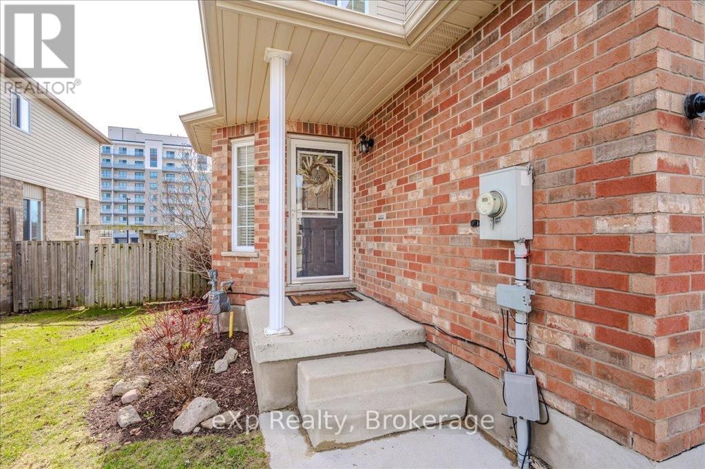 216 SEVERN DRIVE Image 4