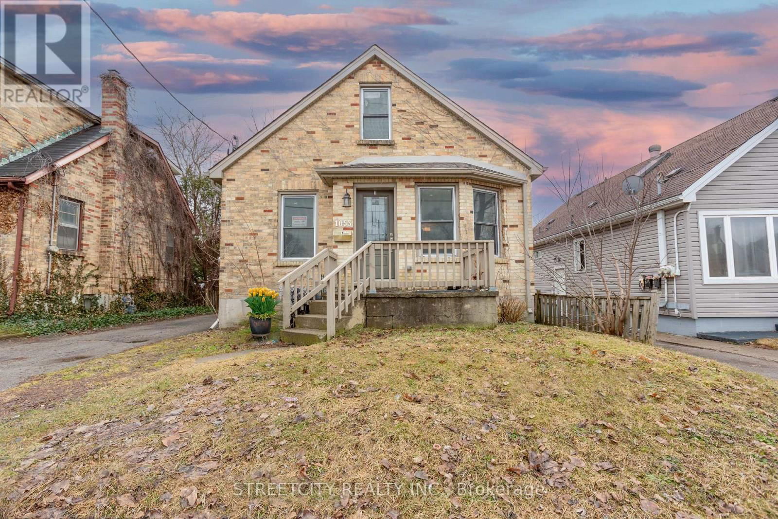 1053 OXFORD STREET EAST Image 4