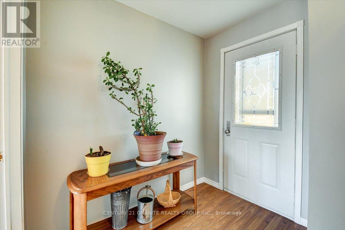 18 PRICE STREET WEST Image 3