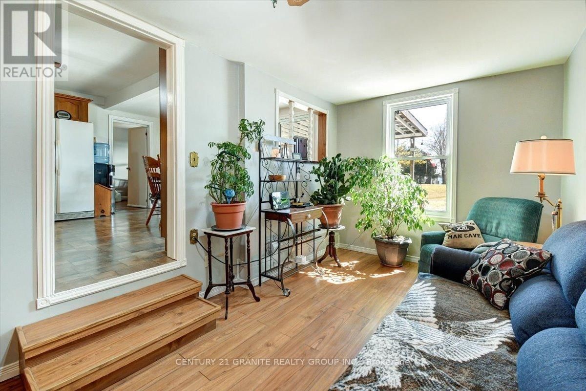 18 PRICE STREET WEST Image 9
