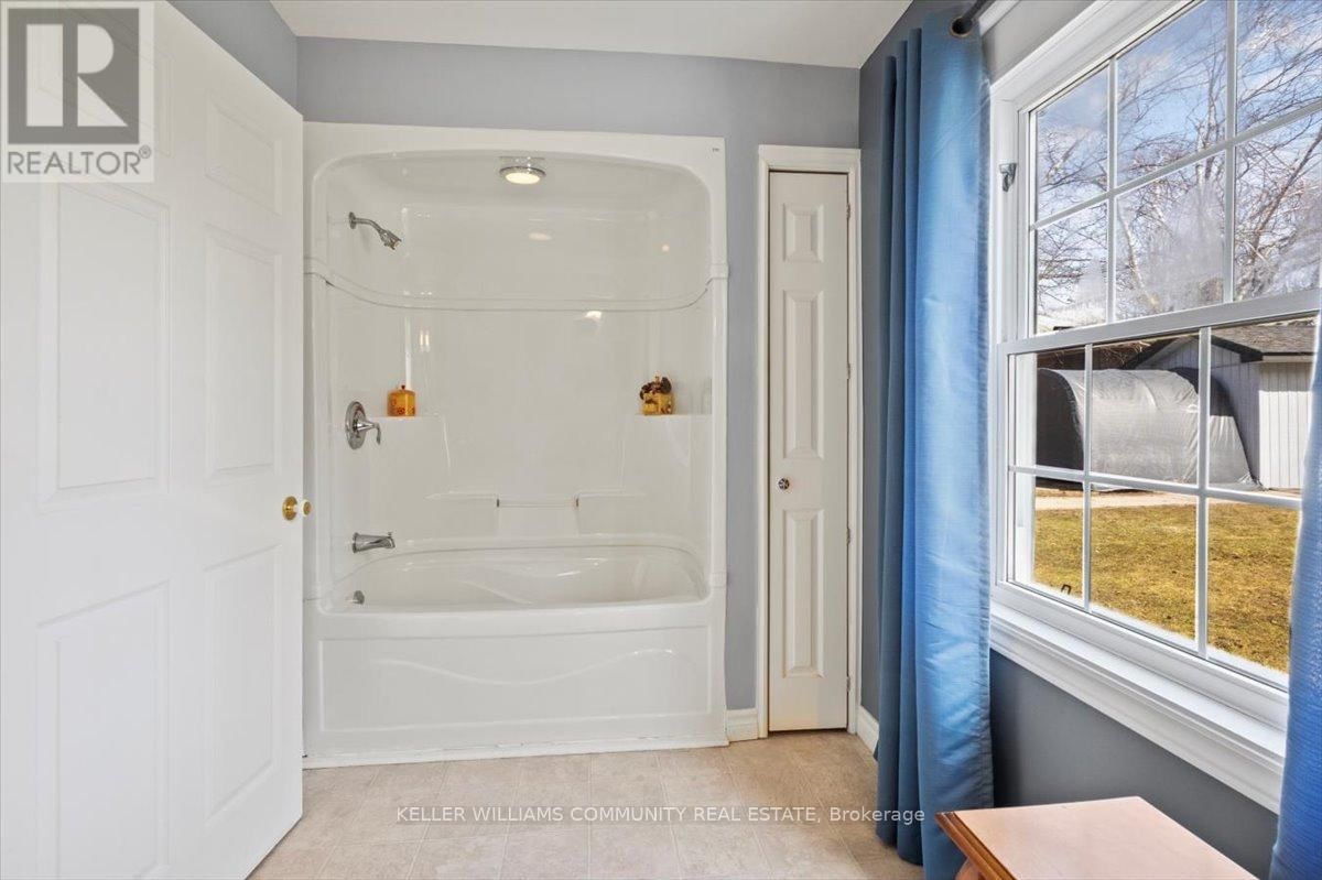 97 KENEDON DRIVE Image 34