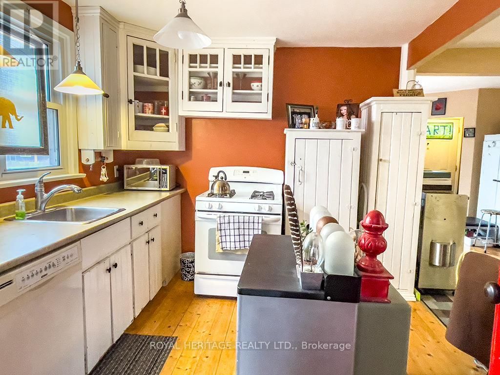 71 WRIGHT AVENUE Image 11