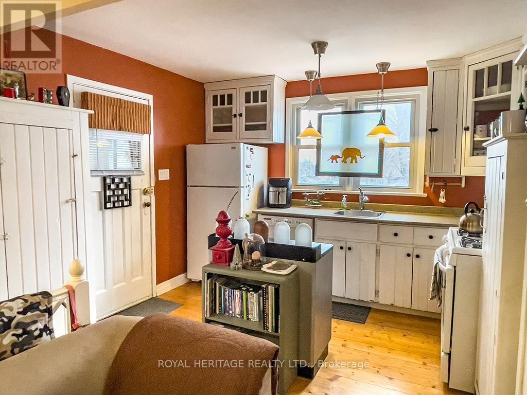 71 WRIGHT AVENUE Image 12