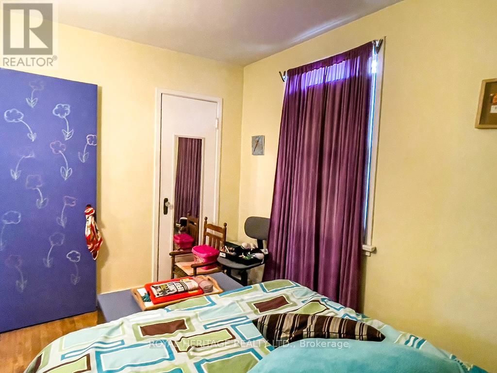 71 WRIGHT AVENUE Image 15