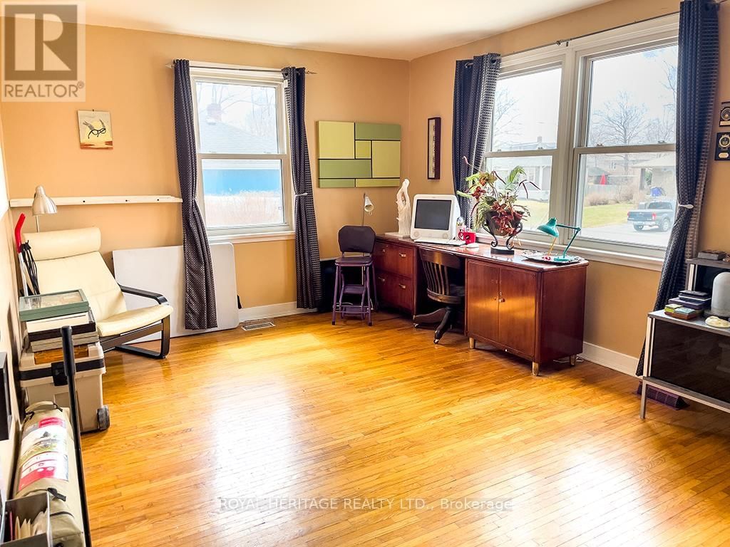 71 WRIGHT AVENUE Image 4