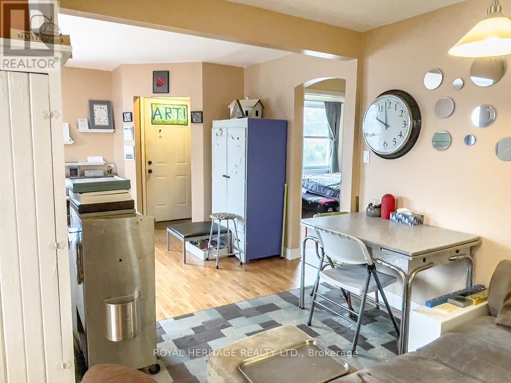71 WRIGHT AVENUE Image 8
