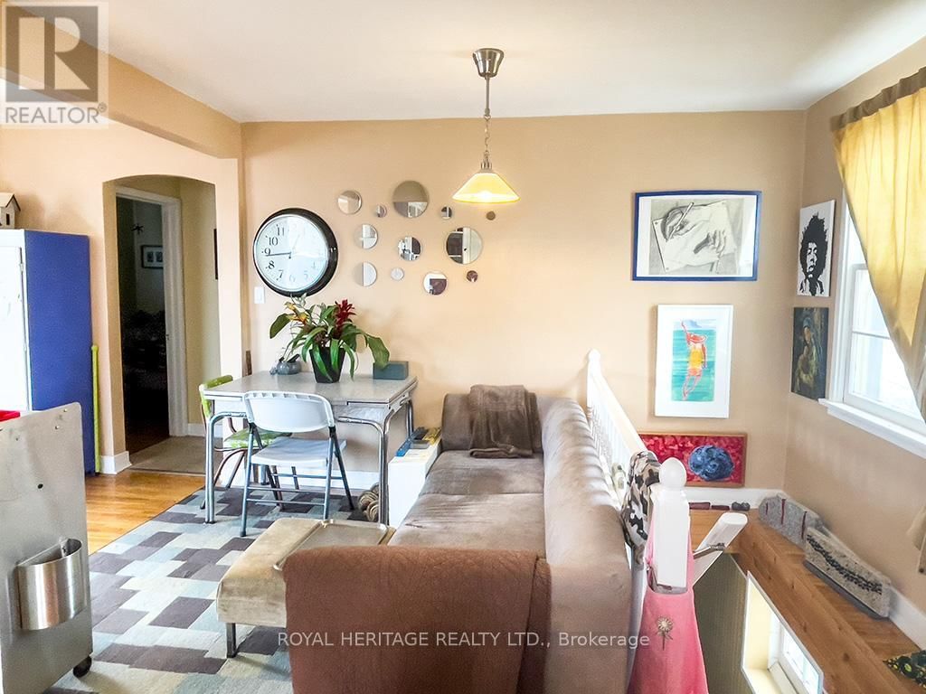 71 WRIGHT AVENUE Image 9