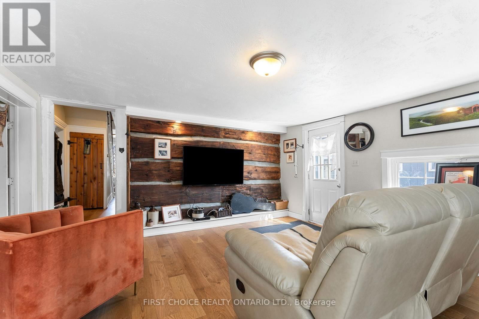 8 CAMPBELL REID COURT Image 14