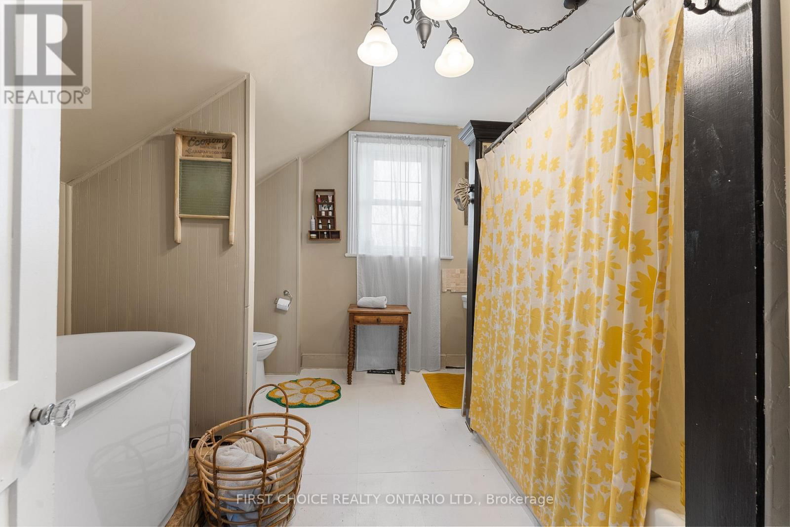 8 CAMPBELL REID COURT Image 23