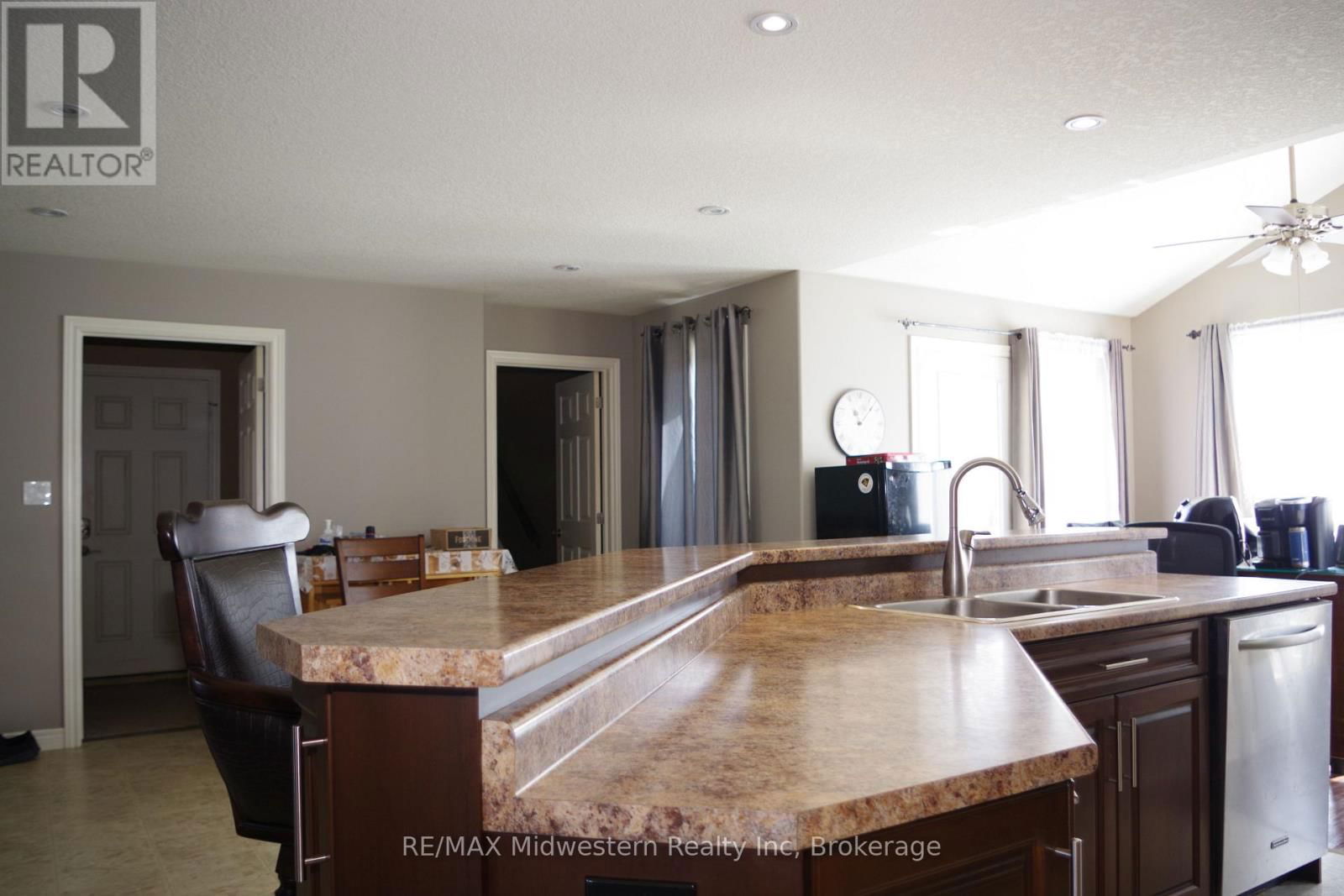 161 BROCK STREET Image 20