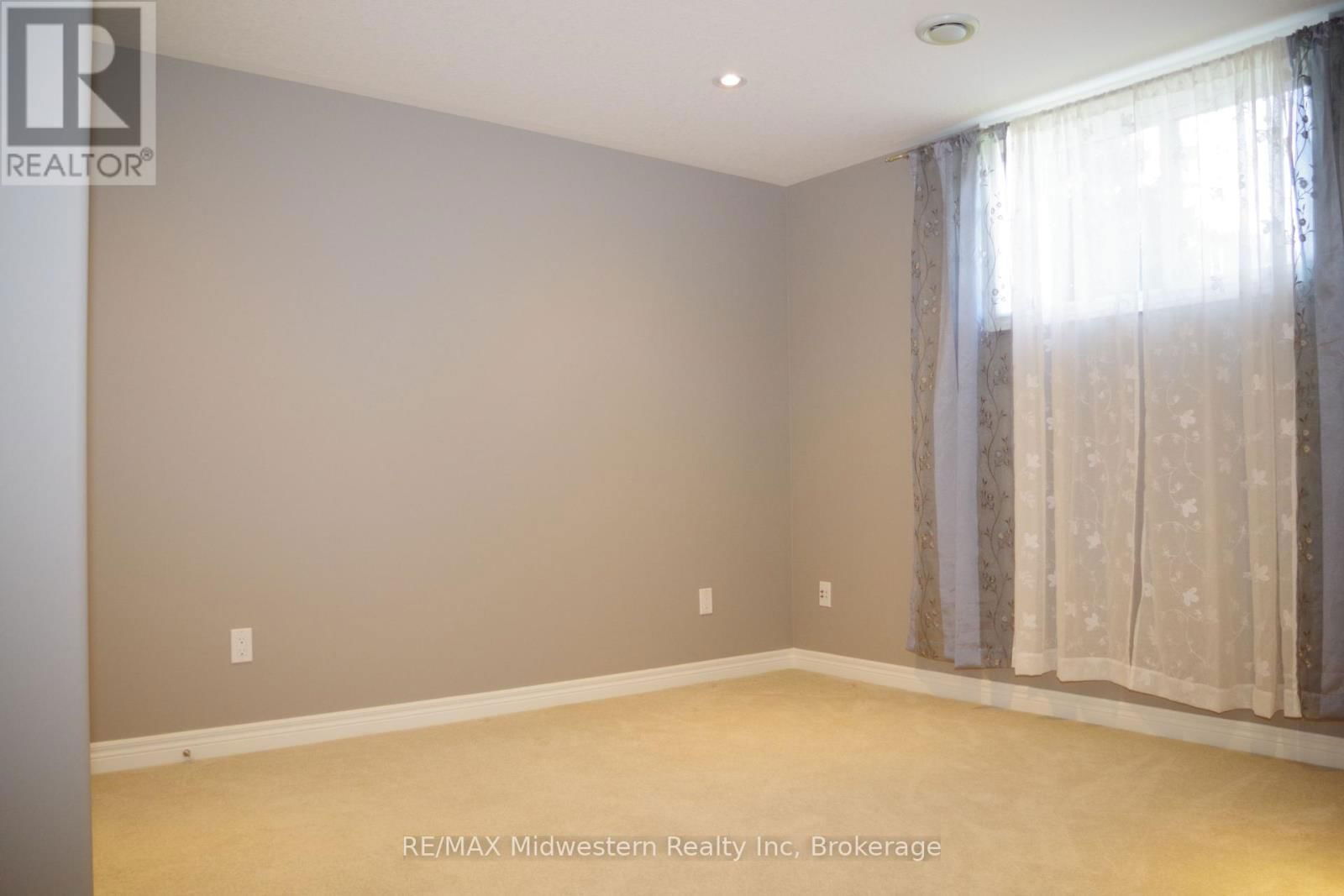 161 BROCK STREET Image 32