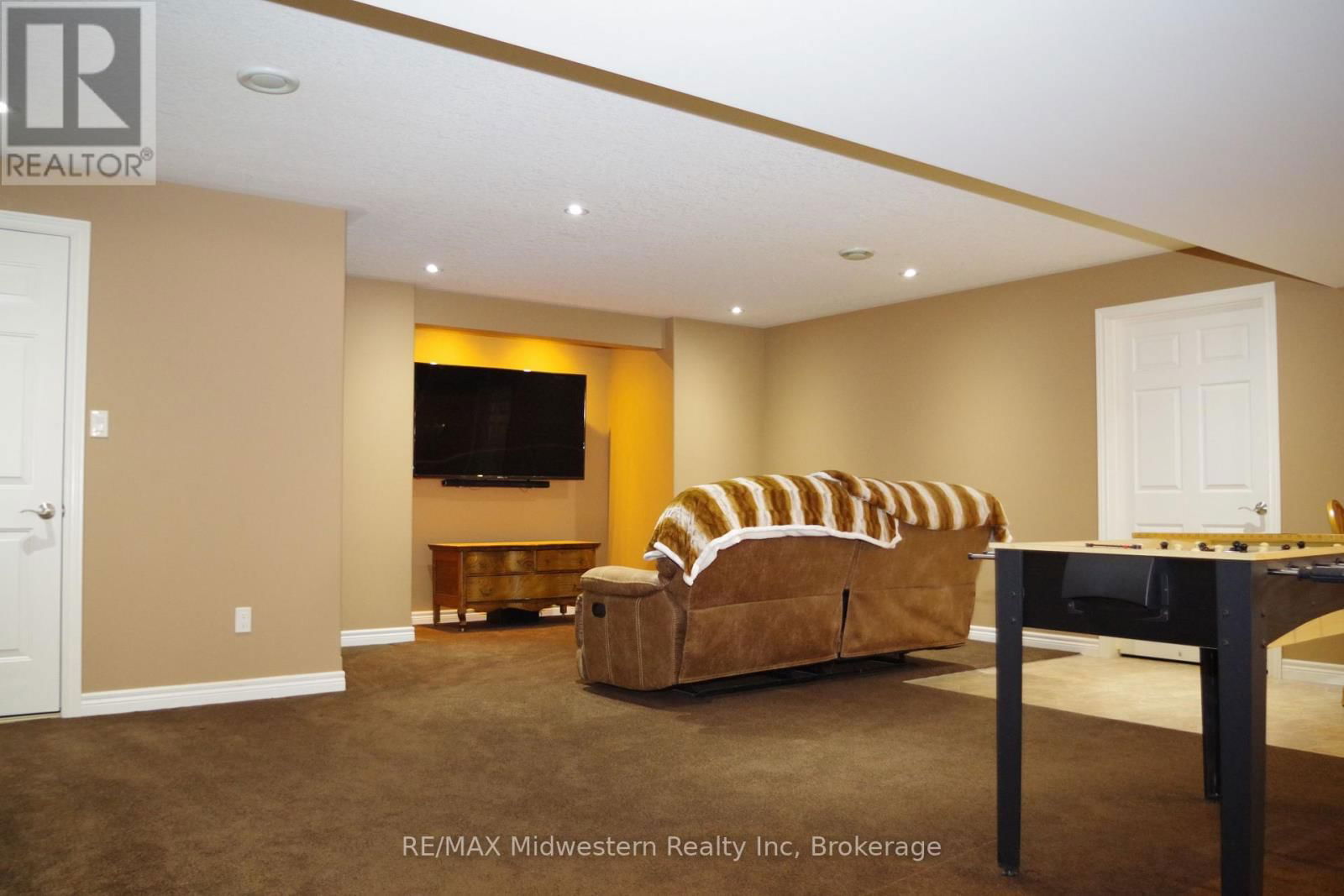 161 BROCK STREET Image 36