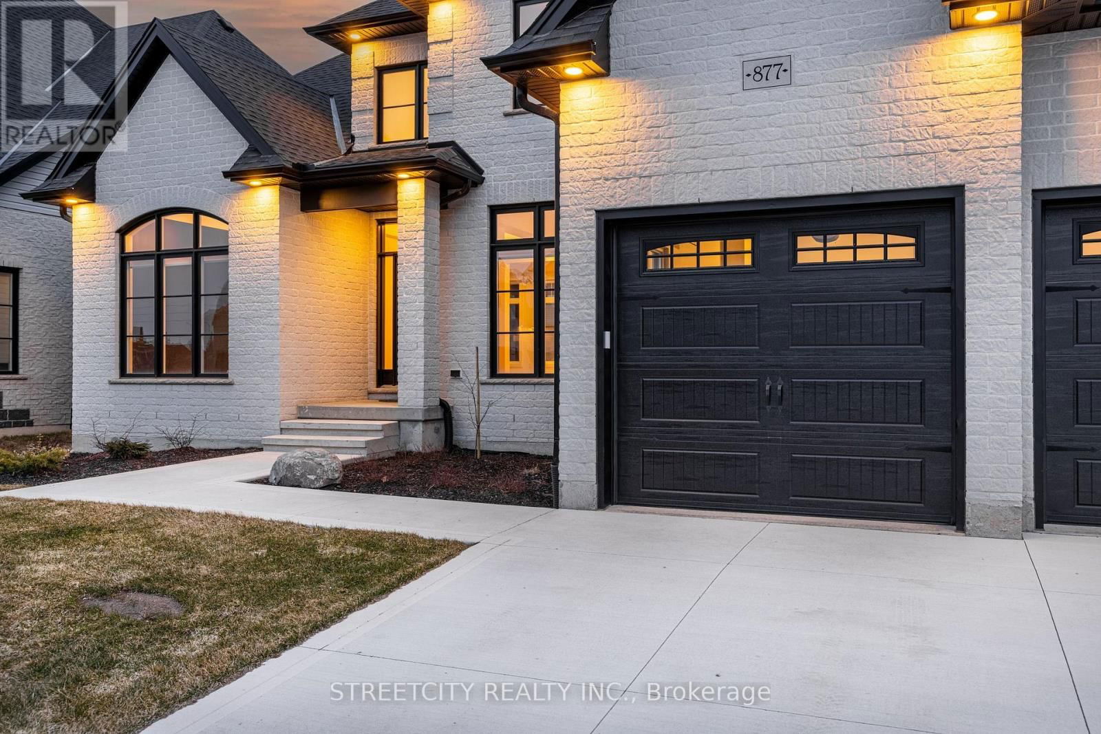 877 EAGLETRACE DRIVE WEST Image 50