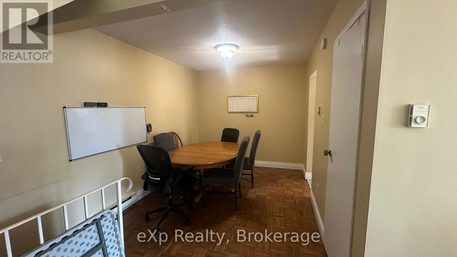 380 SCOTTSDALE DRIVE Image 3