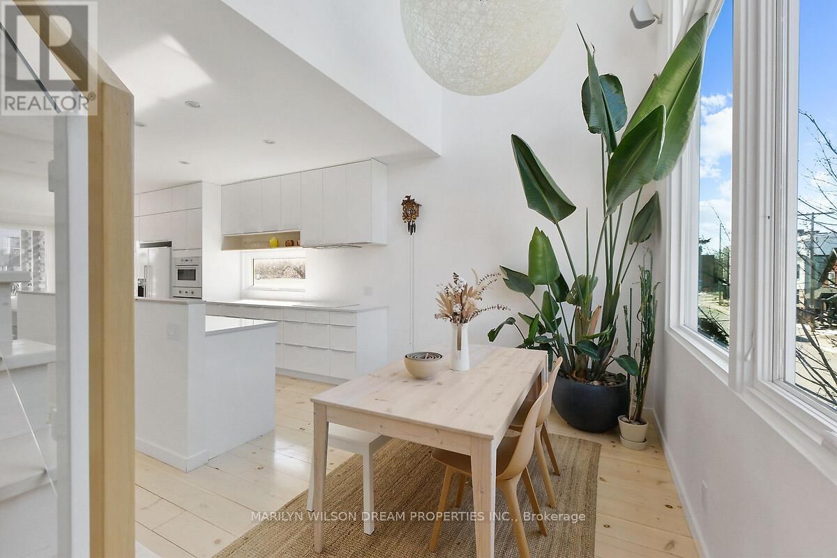 67 PINHEY STREET Image 12