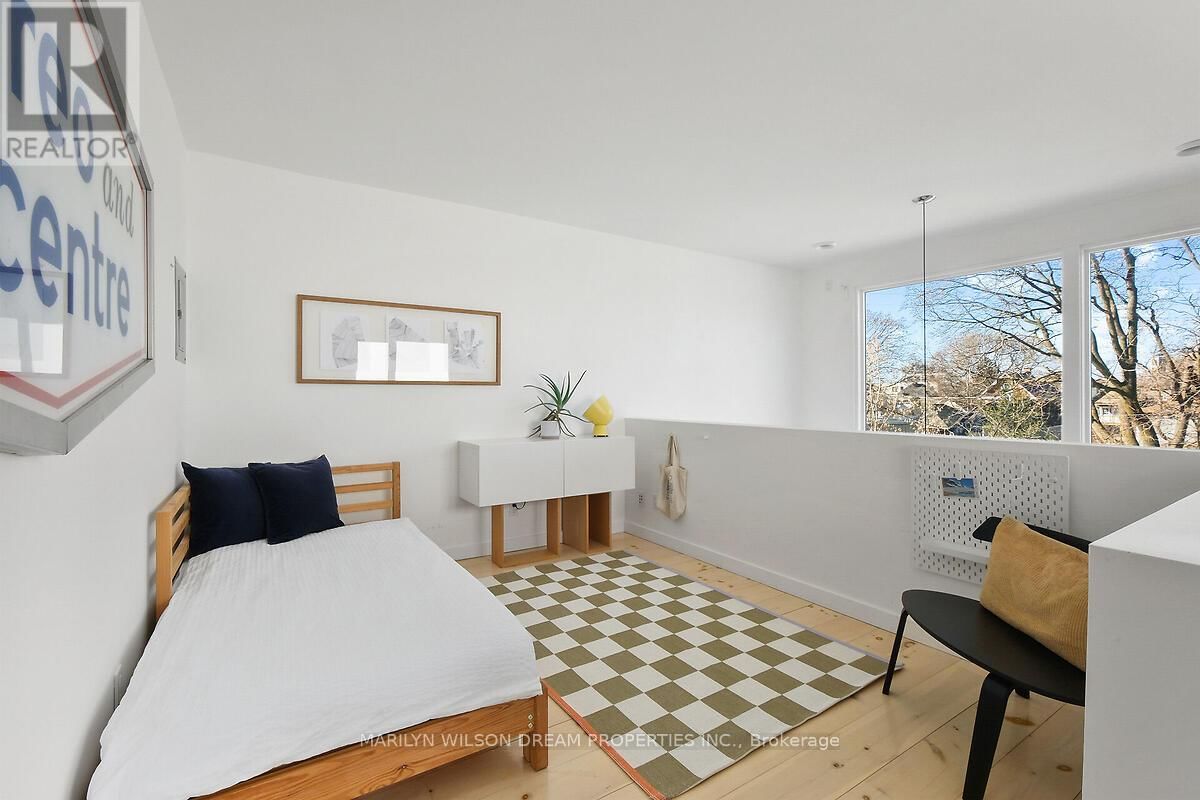 67 PINHEY STREET Image 17