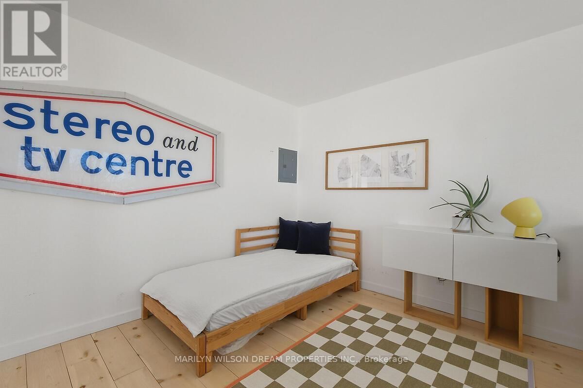 67 PINHEY STREET Image 18