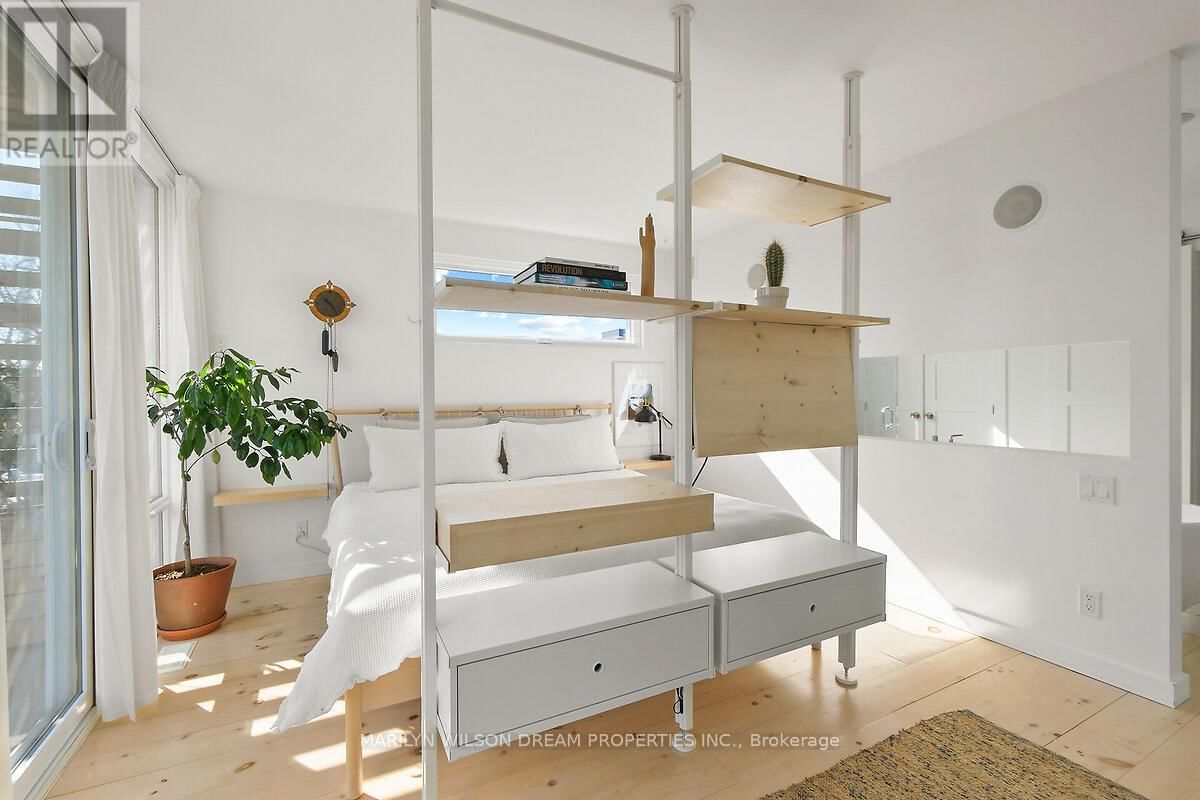 67 PINHEY STREET Image 23