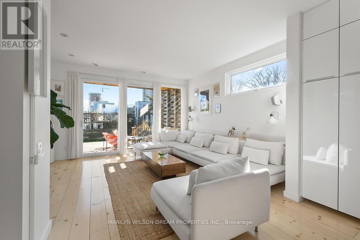 67 PINHEY STREET Image 8