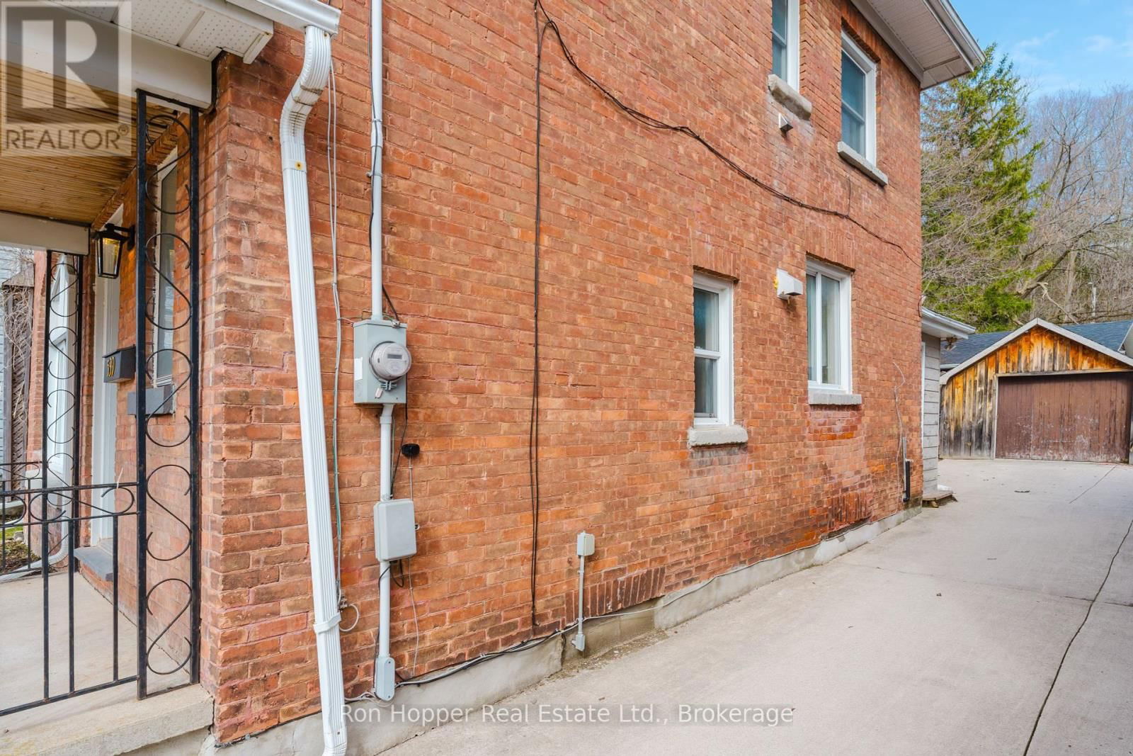 539 4TH AVENUE EAST Image 32