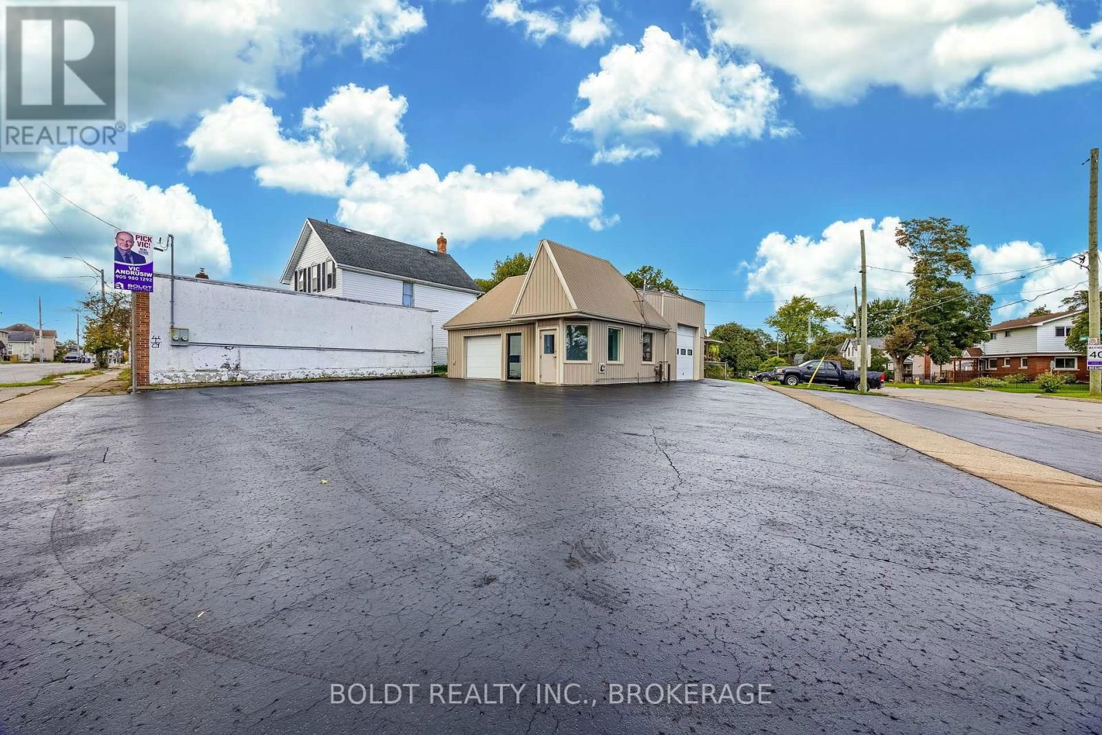 137 NIAGARA STREET Image 5