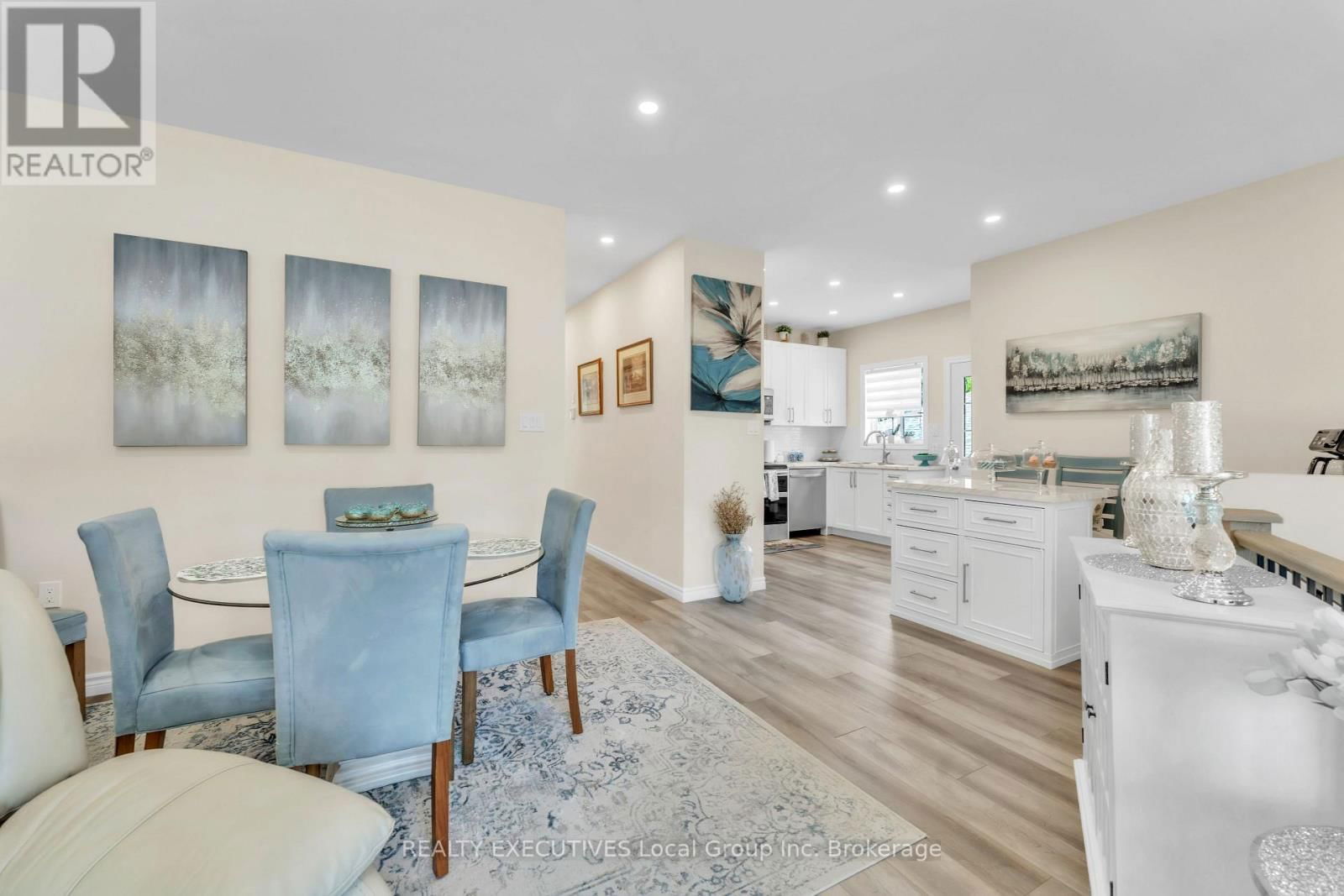 325 THELMA AVENUE Image 12