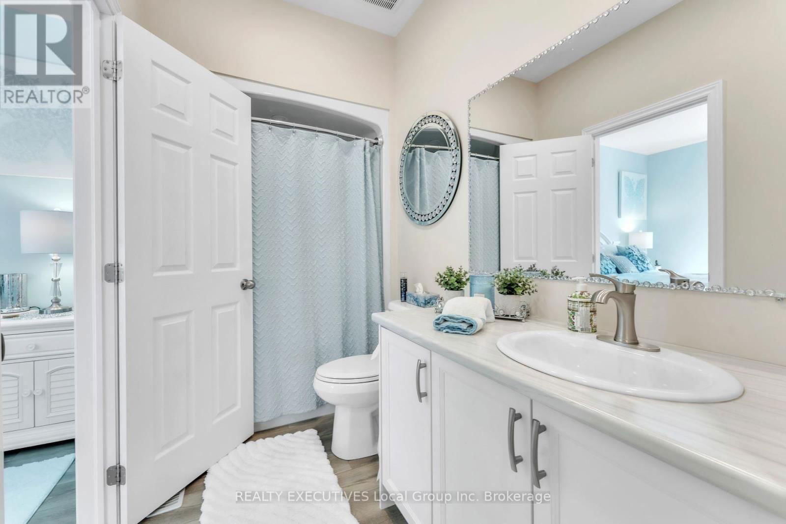 325 THELMA AVENUE Image 15