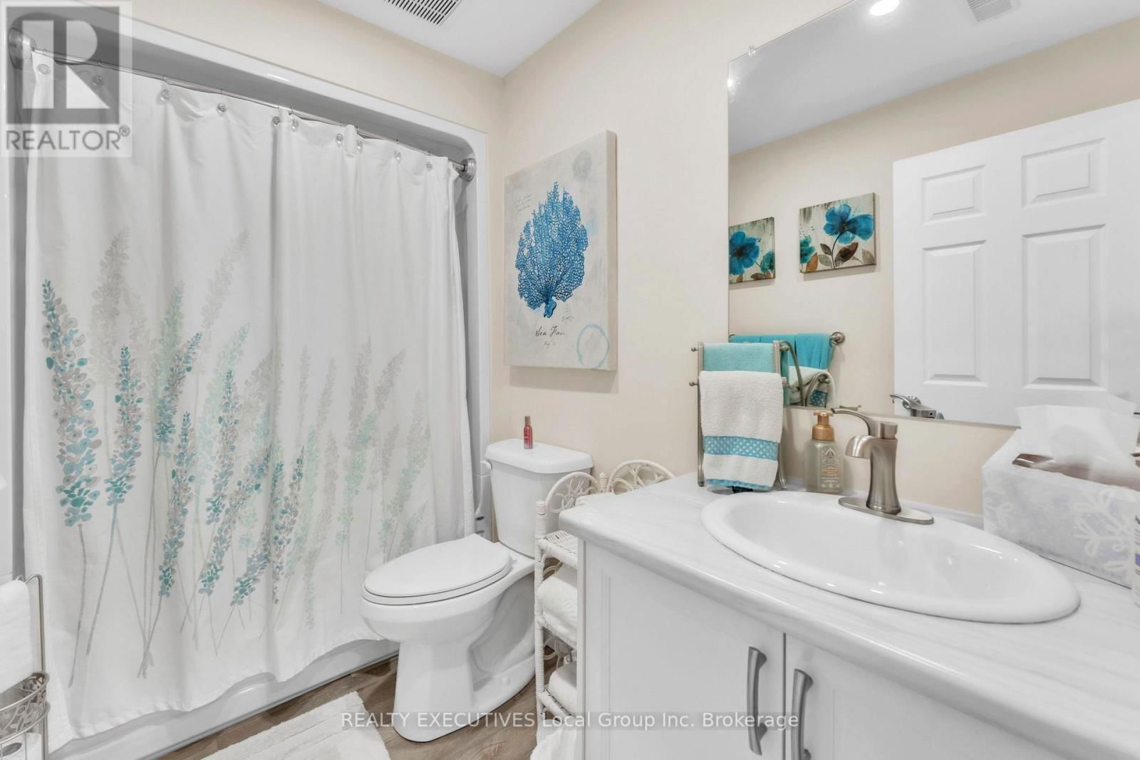 325 THELMA AVENUE Image 24