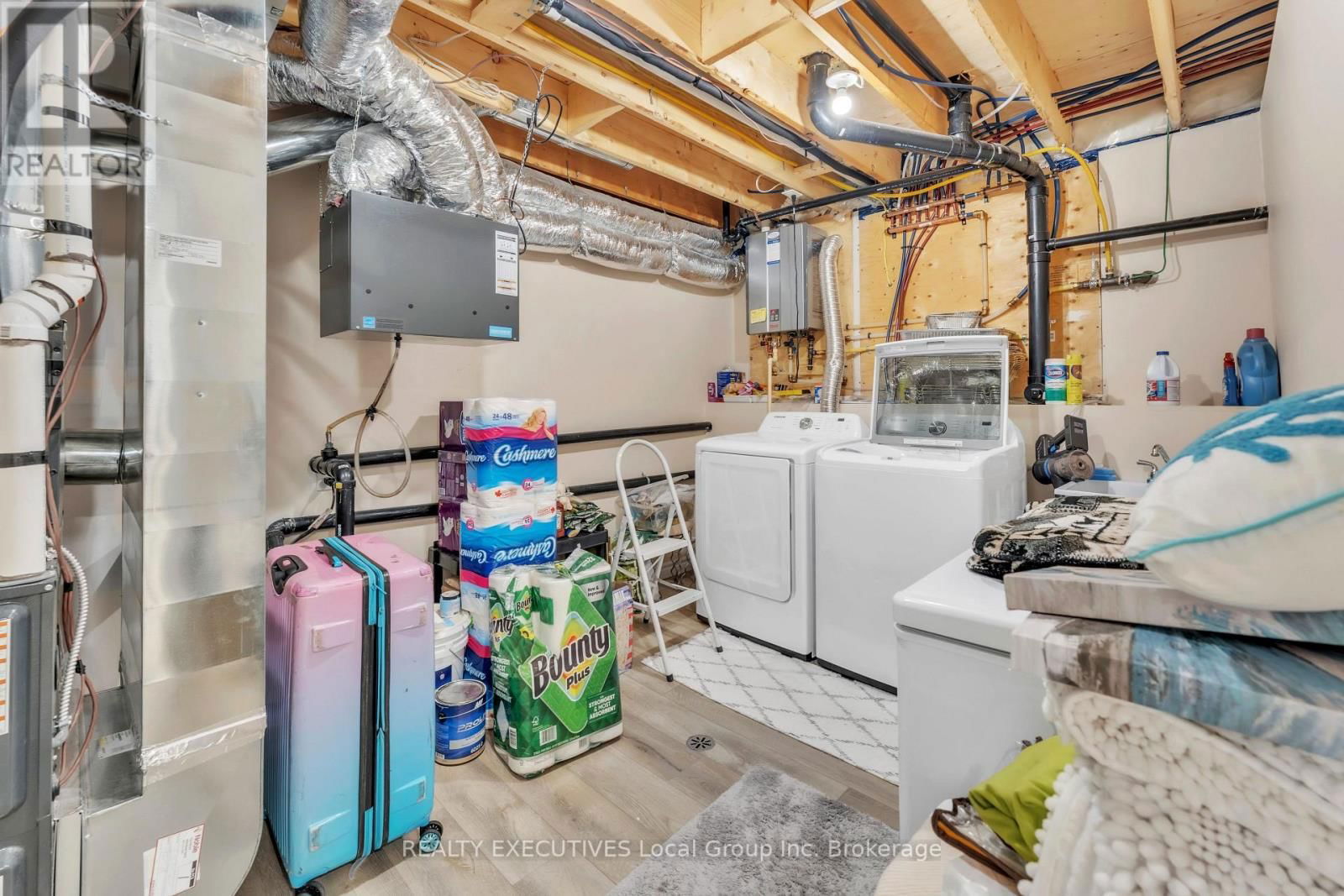 325 THELMA AVENUE Image 25