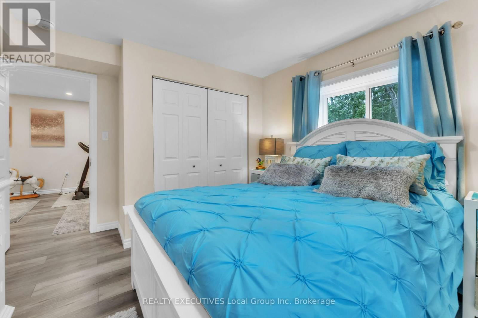 325 THELMA AVENUE Image 32