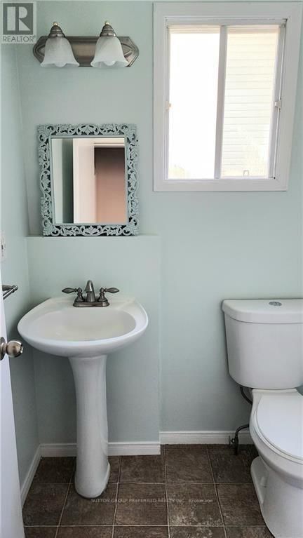 48 ANDERSON STREET Image 16