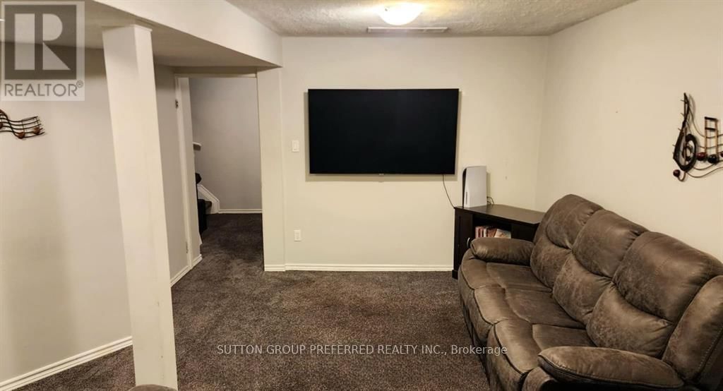 48 ANDERSON STREET Image 20