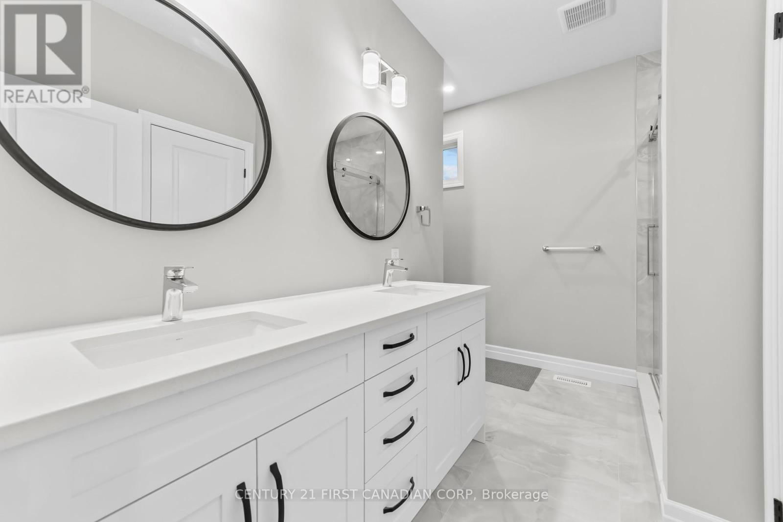 134 KING STREET Image 30