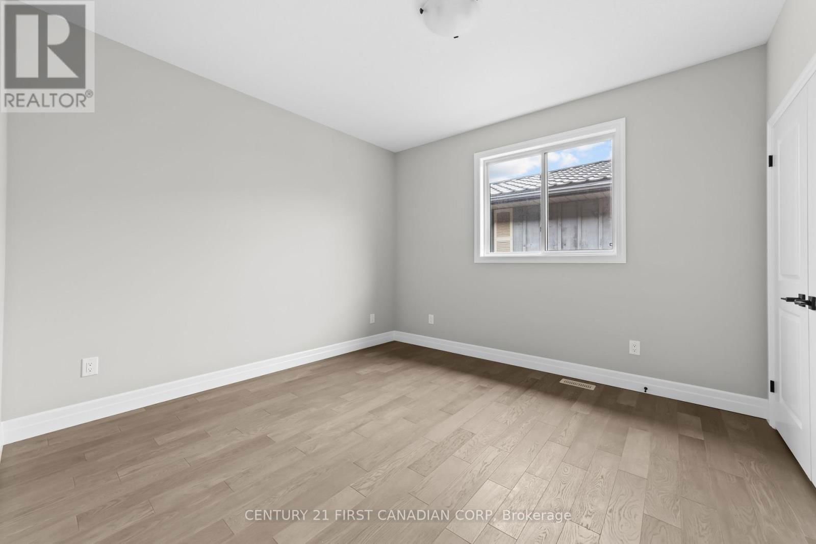 134 KING STREET Image 32