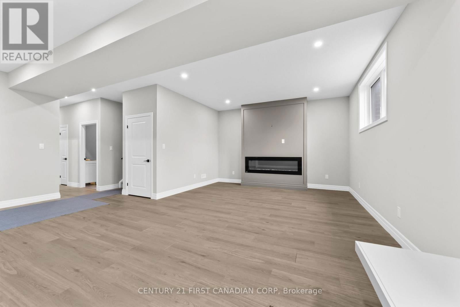 134 KING STREET Image 38
