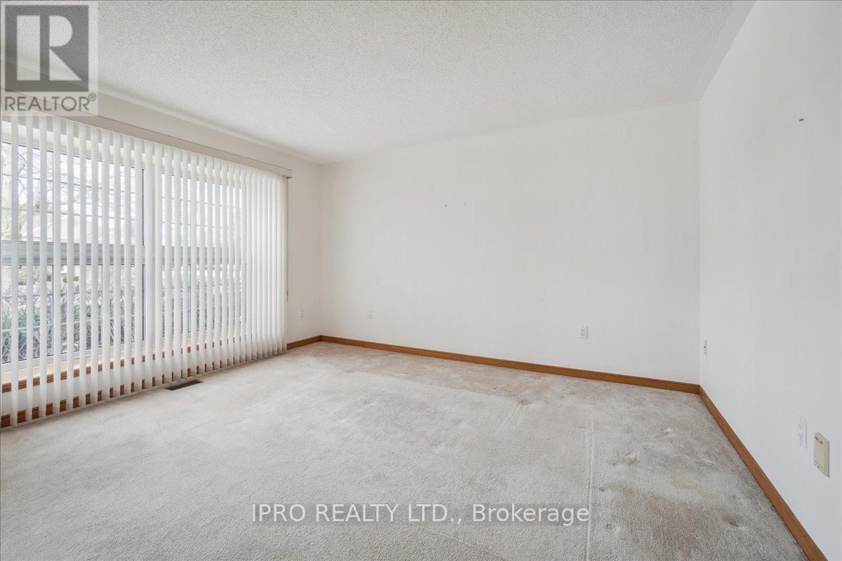 36 WHITE BARK WAY Image 10