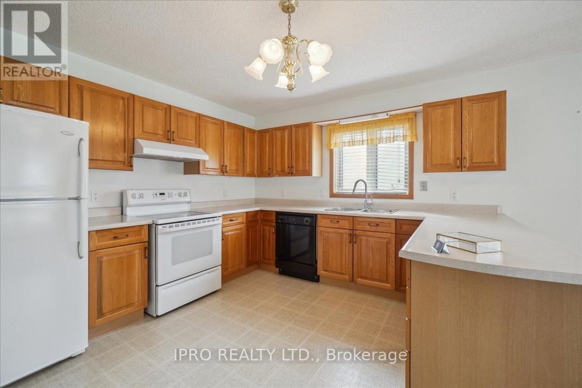 36 WHITE BARK WAY Image 18