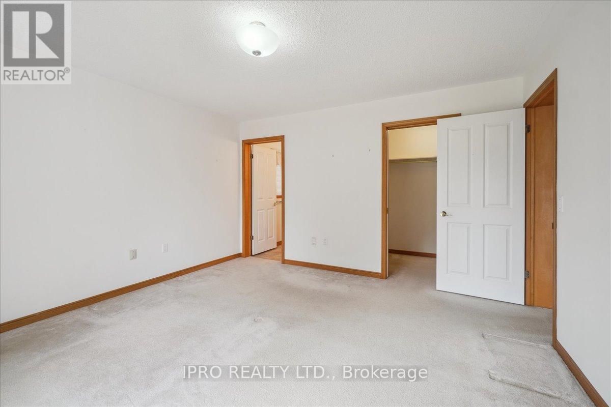 36 WHITE BARK WAY Image 23