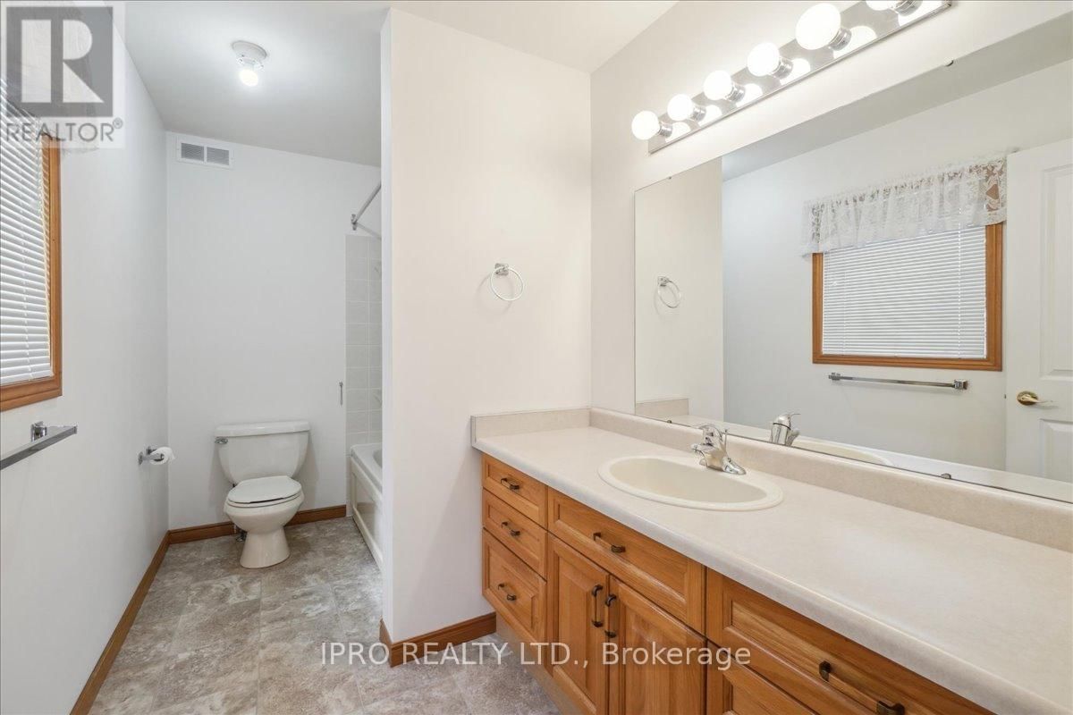 36 WHITE BARK WAY Image 25