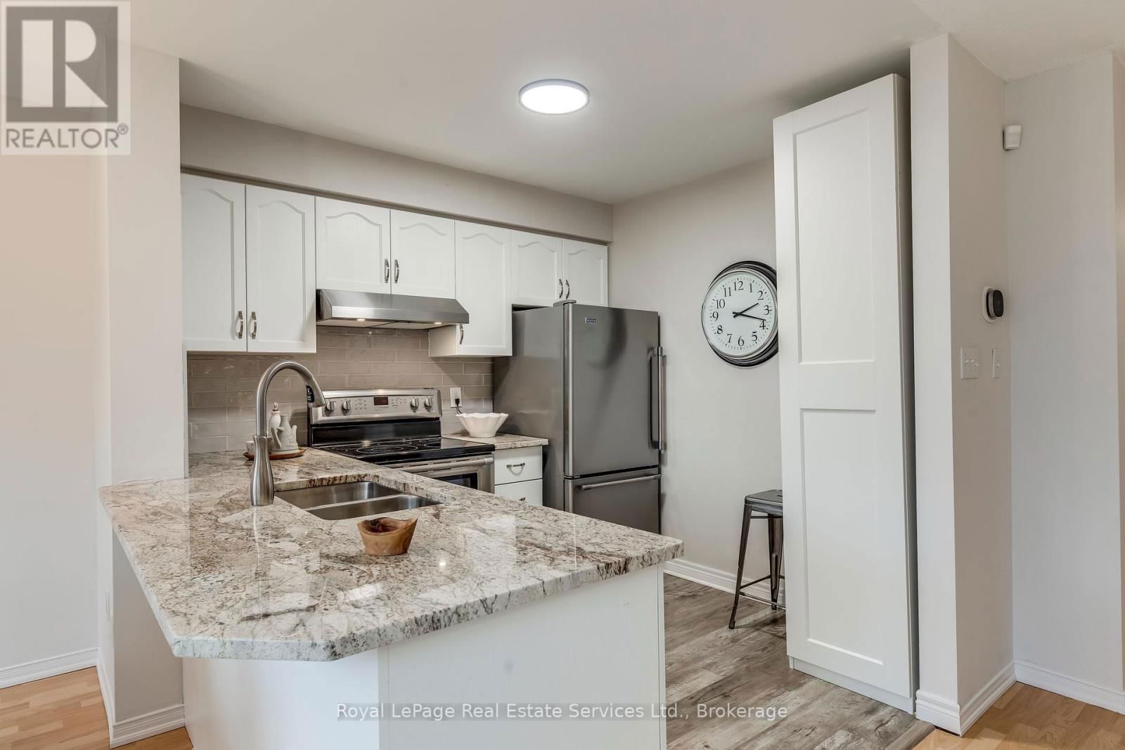 39 FOXBOROUGH DRIVE Image 12