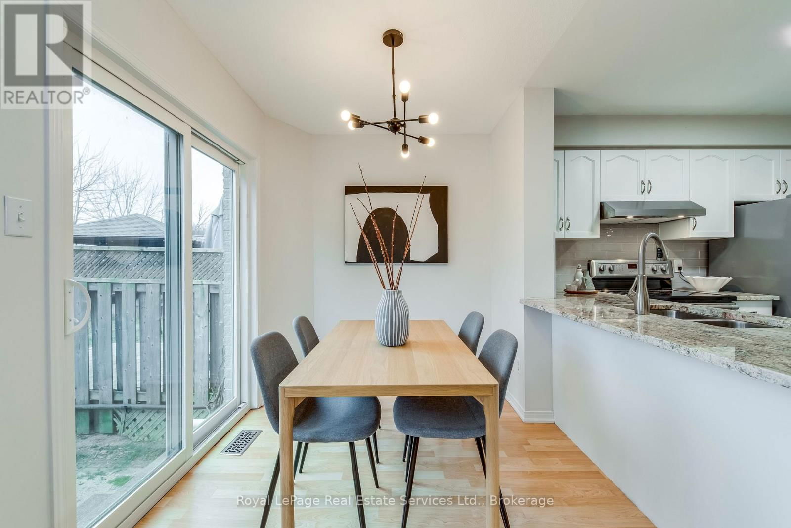 39 FOXBOROUGH DRIVE Image 16