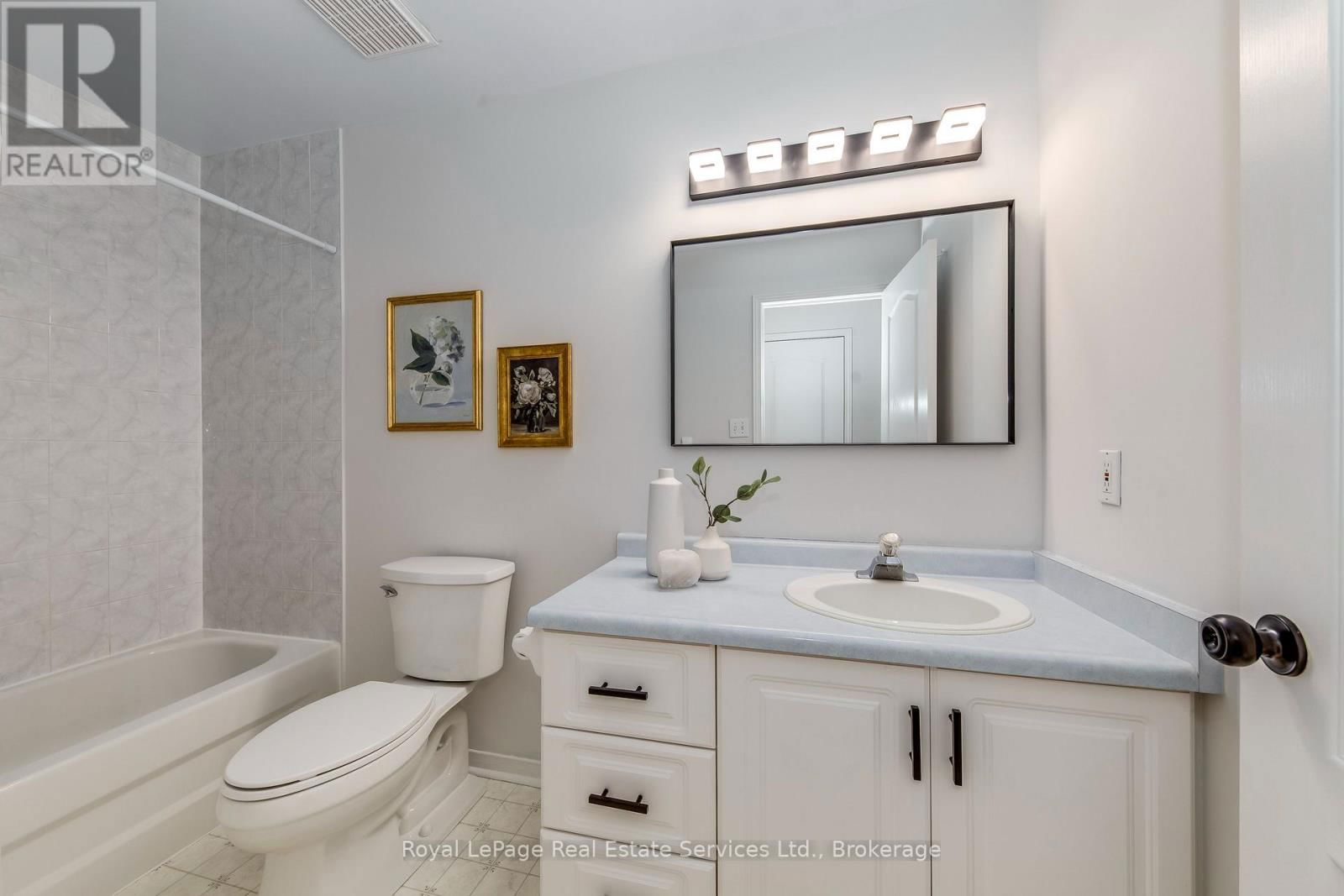 39 FOXBOROUGH DRIVE Image 30