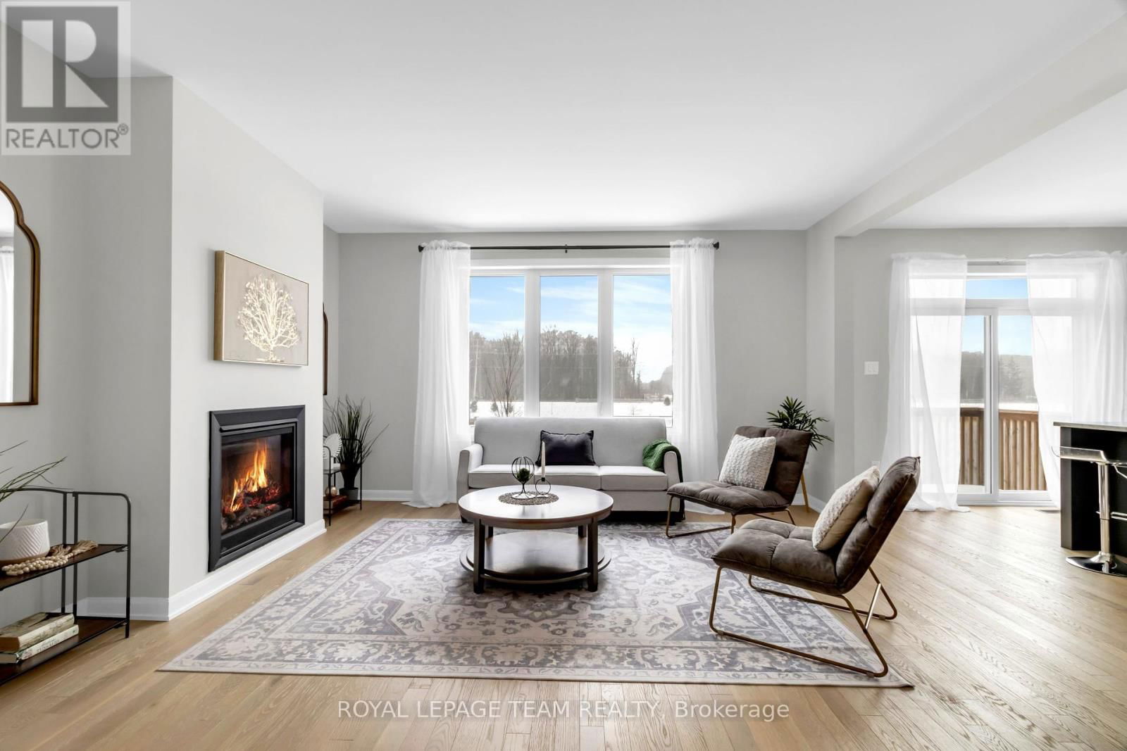 304 CLOYNE CRESCENT Image 11