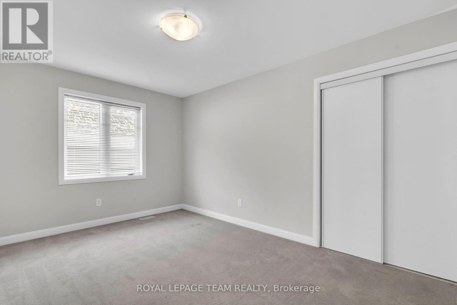 304 CLOYNE CRESCENT Image 29